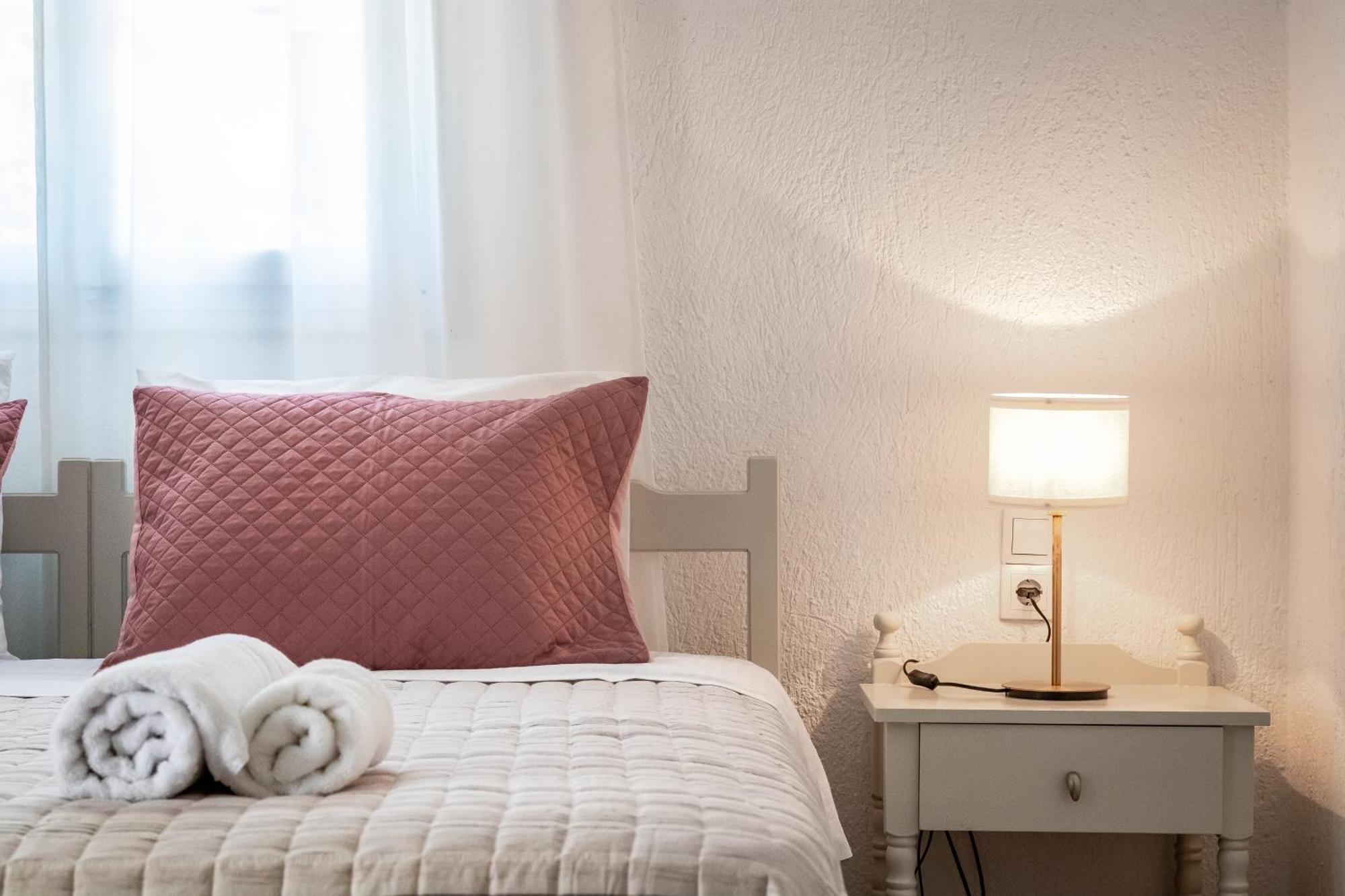 Aelia Apartment Skopelos Town Bagian luar foto